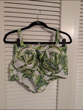 Swimsuits For All Swim Sexy Green Tropical Leaf Two-Piece Swim Set